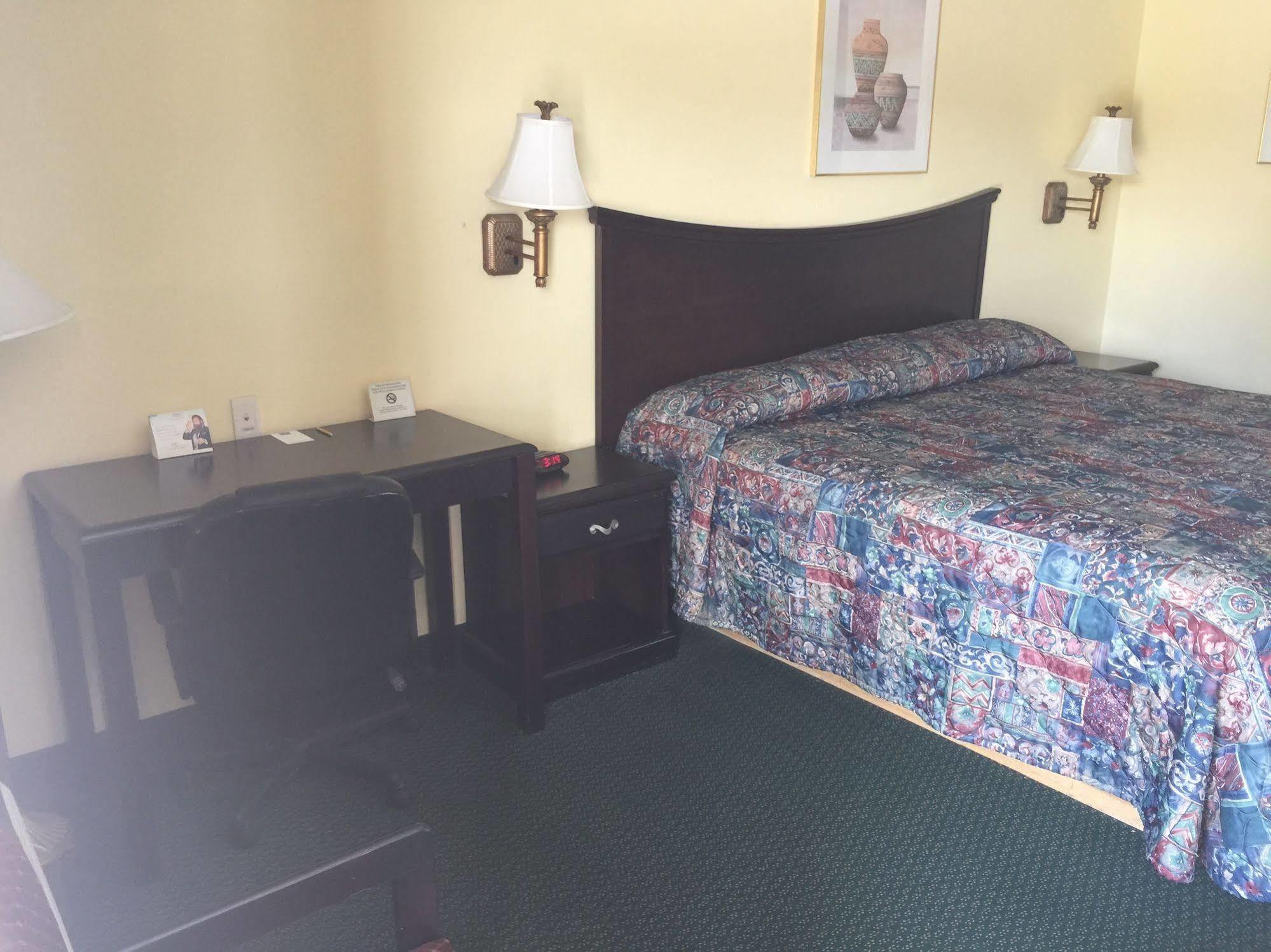 Kansas Inn Independence Экстерьер фото